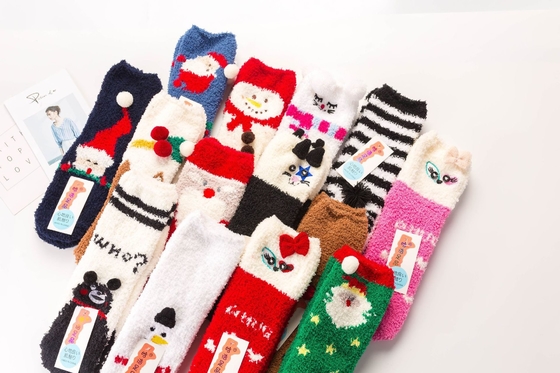 China Factory Directly Design Thick Fluffy Christmas Socks Womens Winter Fuzzy Warm Christmas Socks