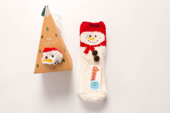 China Factory Directly Design Thick Fluffy Christmas Socks Womens Winter Fuzzy Warm Christmas Socks