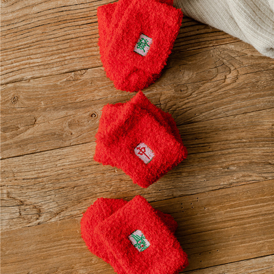 Nice Design Red Wholesale Fuzzy Christmas Christmas Socks For Women