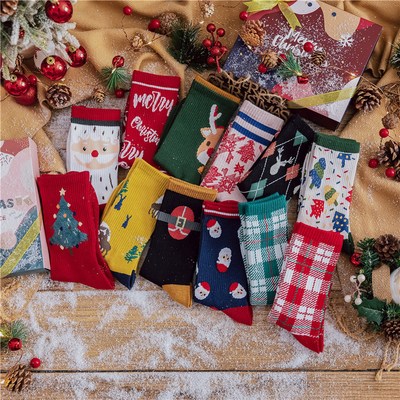 Wholesale Customised Lady Crew Socks Cotton Christmas Holiday Woman Socks