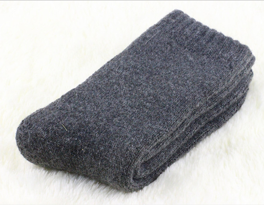 Hot Sale Fashion Wholesale Winter Thick Thermal Pure Color Terry Wool Socks Men