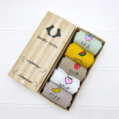 Wholesale Good Quality Cheap Cute Cartoon 5 Pairs Gift Box Pack Breathable Cotton Crew Women Socks