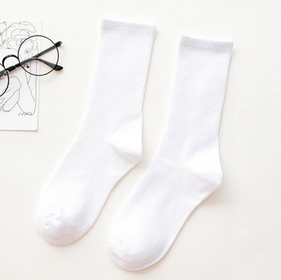 Wholesale High Quality Seasons New Breathable Pure Color White Soft Cotton Couples Socks Men