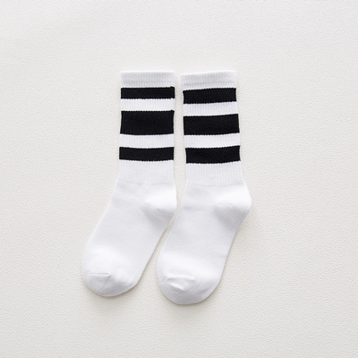 Wholesale Good Quality Fashion 3 Lines Striped Students Socks Breathable Cotton Sports Stripe Women Socks