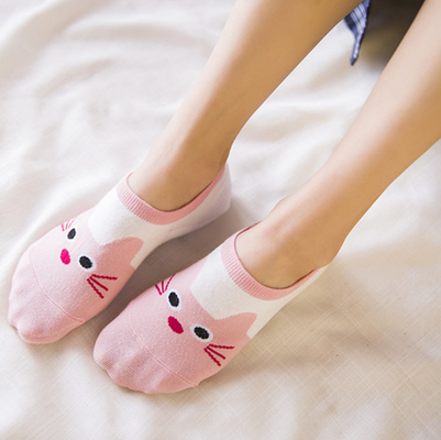 Good Quality New Style Wholesale Cartoon Cute Animals Cotton Knitted Invisible Socks