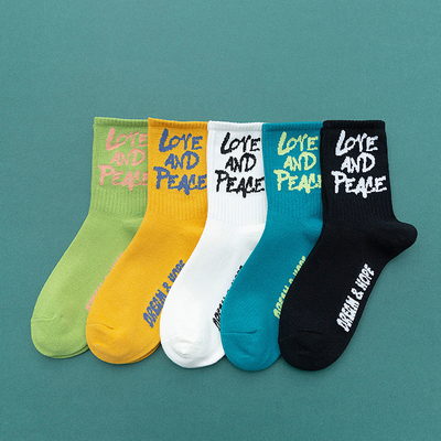 Wholesale Funky Letters LOVE AND PEACE Knitted Couples Socks Breathable Cotton Trendy Letters Couples Socks