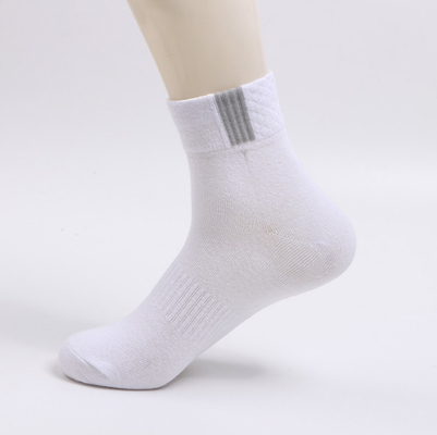 Wholesale Excellent Cotton Cheap Pure Color Soft Cotton Sports Socks Men