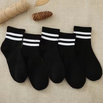 Wholesale All Seasons Simple White Grey Black Ankle Men Socks