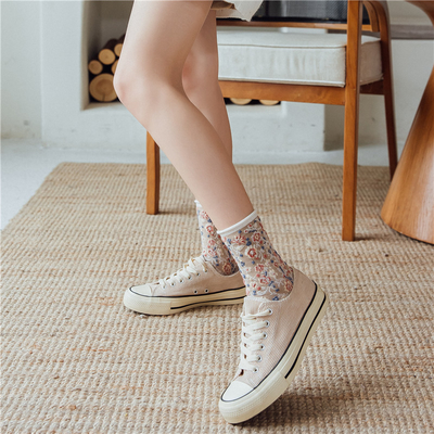 Socks Women Autumn And Winter Tube Socks Ins Women'S Socks New Japanese Retro Curled Floral Loose Mouth Confinement Sock