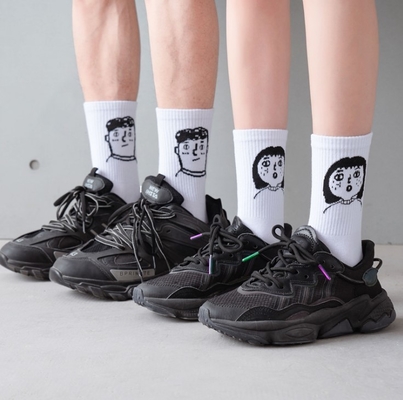 wholesale Trendy Cartoon Illustration Portrait Couple Socks Korean Black And White Sports Socks Couples White Sock