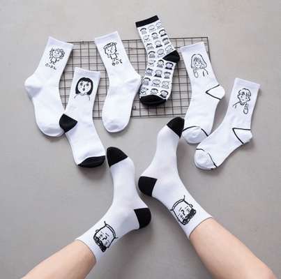 wholesale Trendy Cartoon Illustration Portrait Couple Socks Korean Black And White Sports Socks Couples White Sock