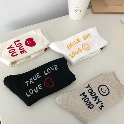 Wholesale Trendy Women'S Socks Sports White Socks Smiley English Letters Socks