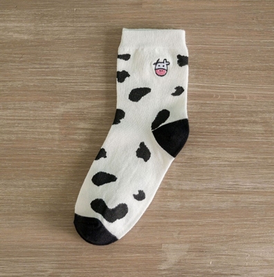 Wholesale Lovers Embroidered Cow Tube Socks Black And White Pure Color Fashion Cute Socks