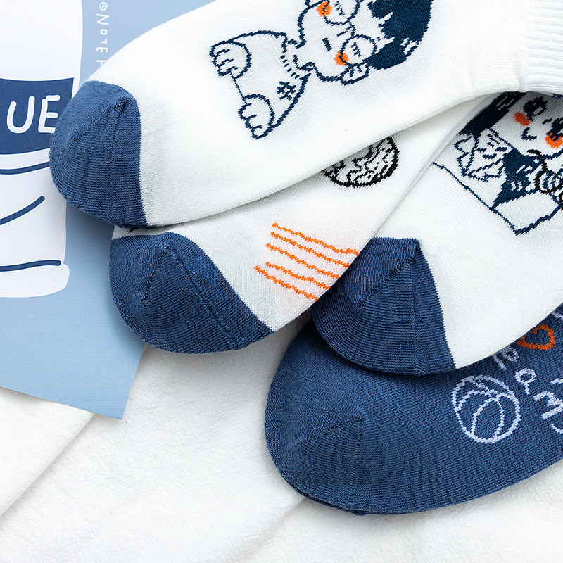 Wholesale Spring New Fashion Cartoon Pattern Cute Girls Socks Cotton Trendy Cartoon White Women Ankle Socks
