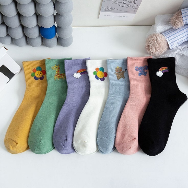 Wholesale New Fashion Sun Flower Cartoon Socks Soft Cotton Candy Color Women Socks