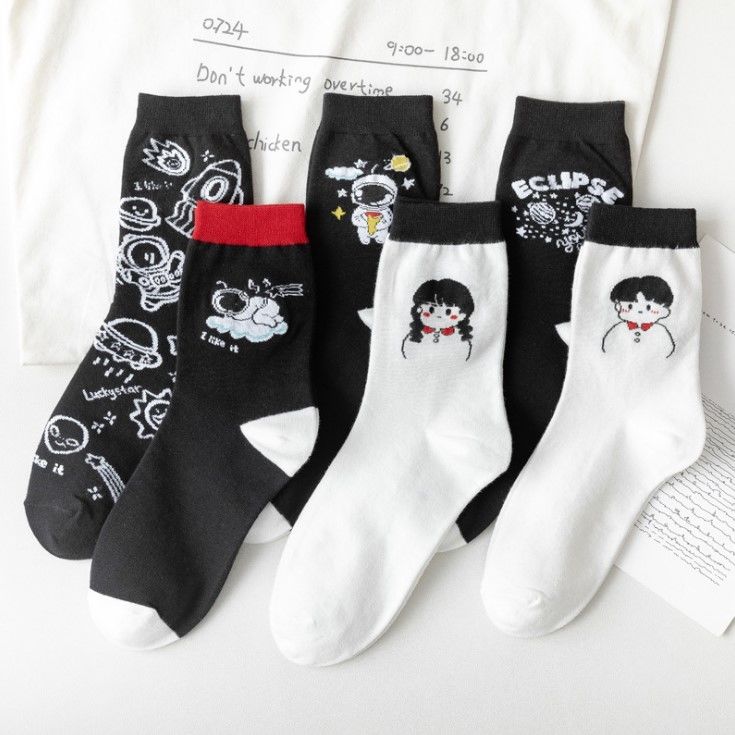 Wholesale Cheap Cute Cartoon Funny Ladies Socks Soft Cotton Space Astronauts Jacquard Pattern Women Socks